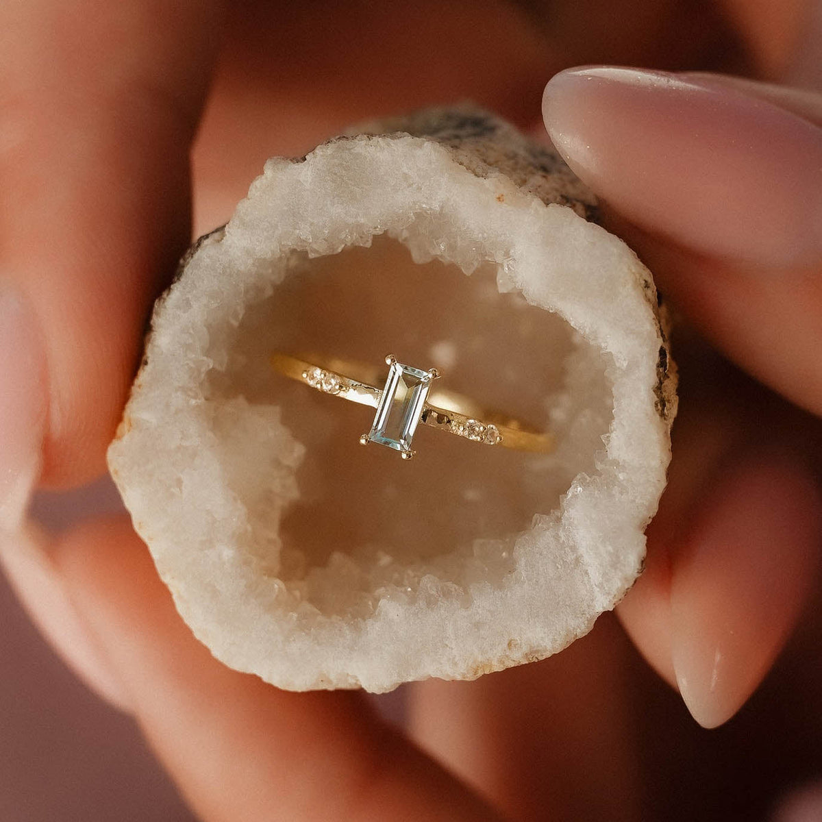 Nova | Aquamarijn Baguette & Diamant Ring - Menina Amsterdam
