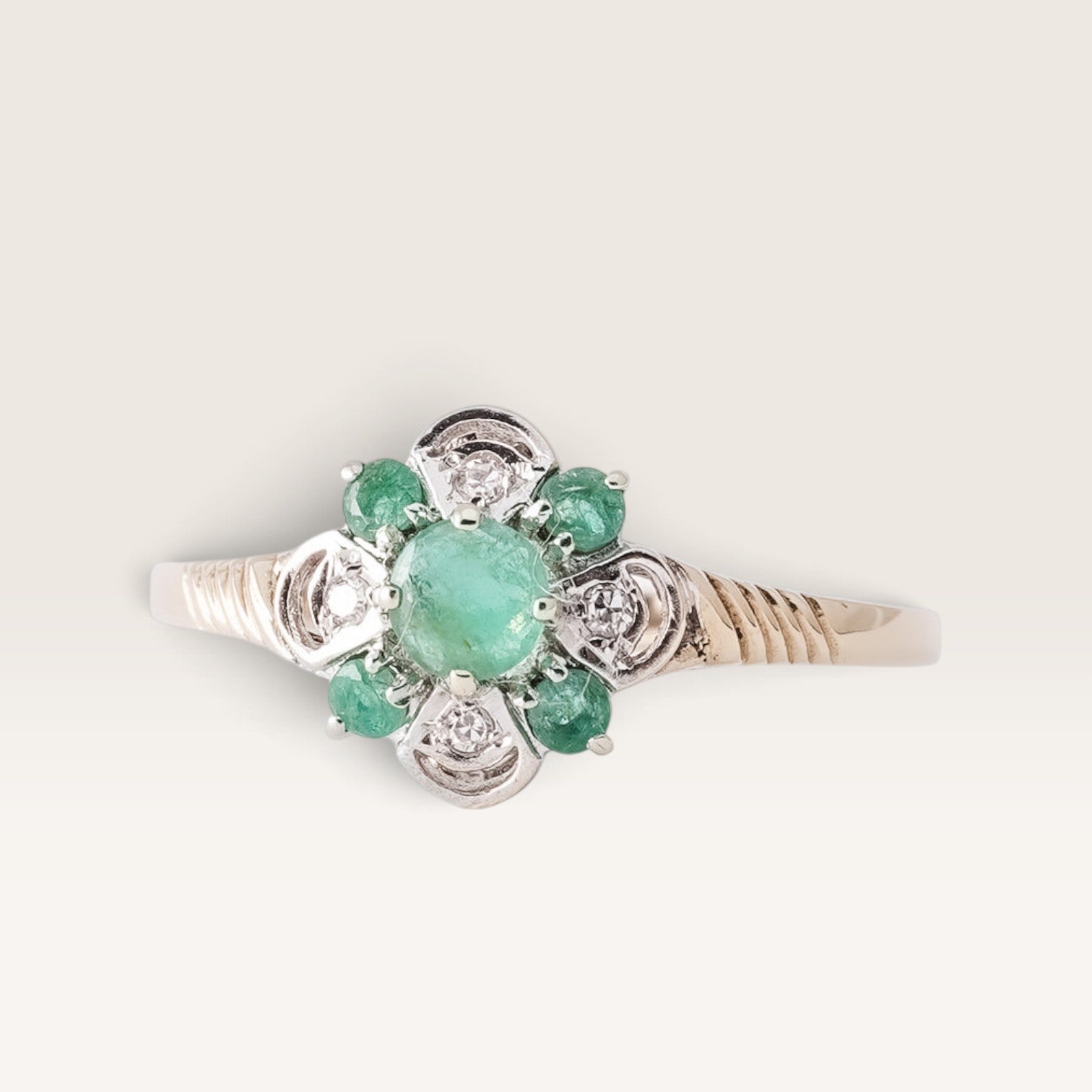 Seralyne | Vintage Smaragd en Diamant Ring - Menina Amsterdam