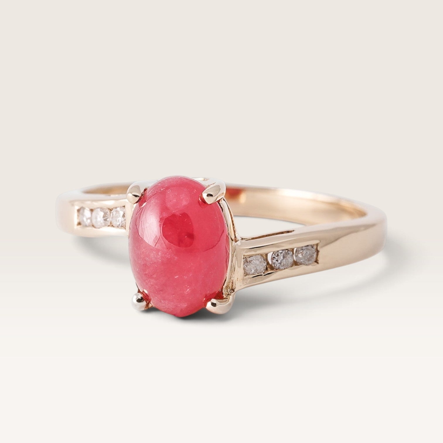 Sofie | Vintage Cabochon Ruby Solitaire & Diamond Details Ring - Menina Amsterdam