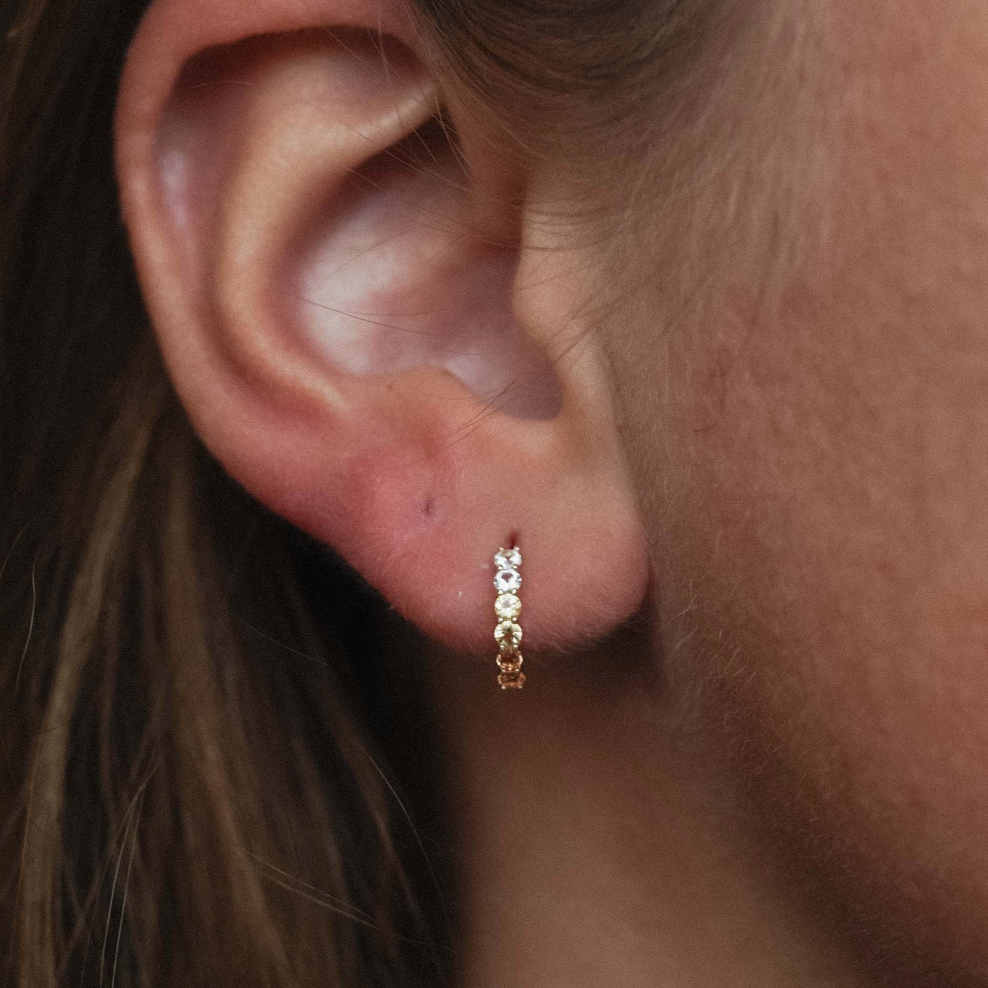 Aureline | 14K Multicolor Sapphire & Crystal Pavé Huggies - Menina Amsterdam