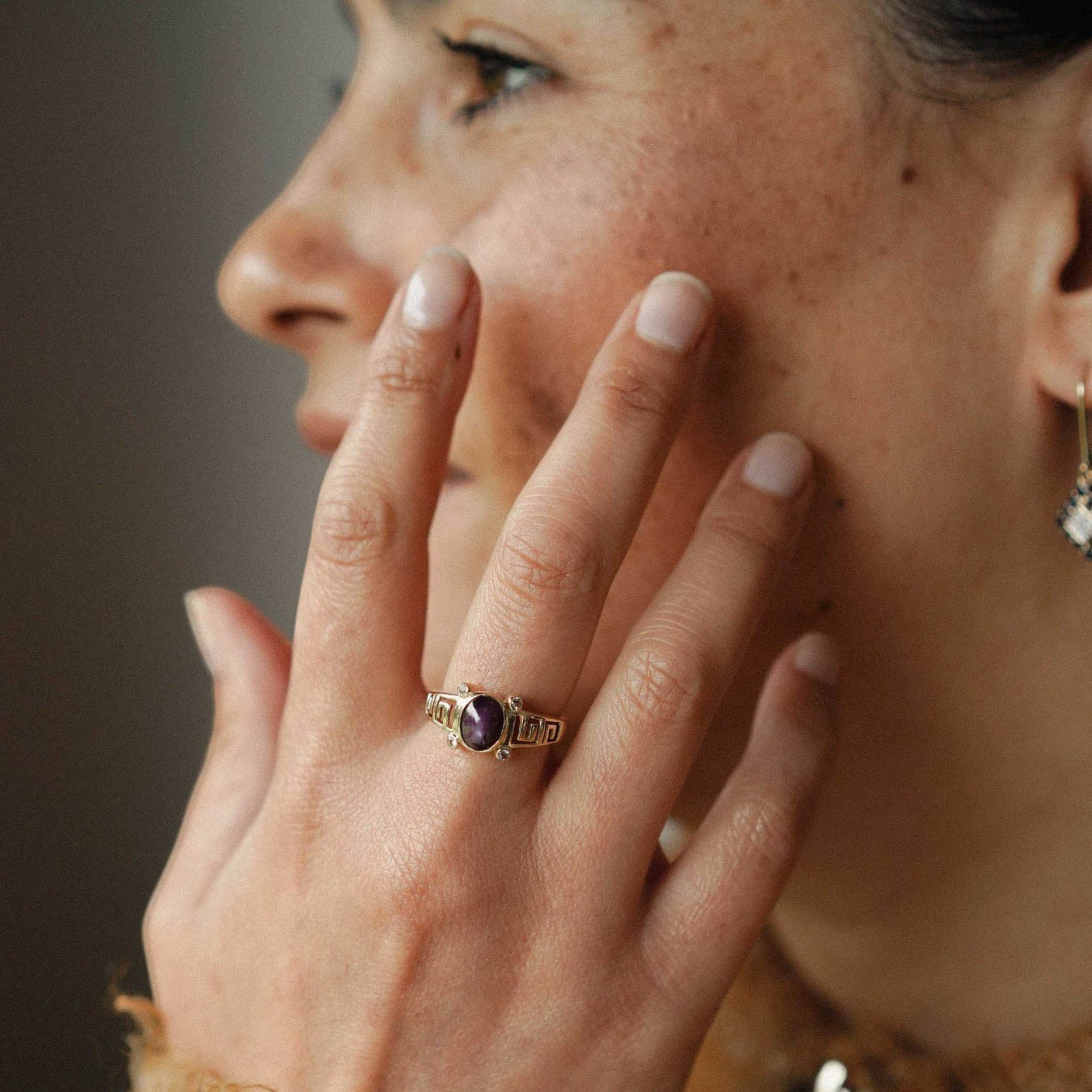 Corinna | Vintage Sterrobijn & Topaas Solitaire Ring - Menina Amsterdam