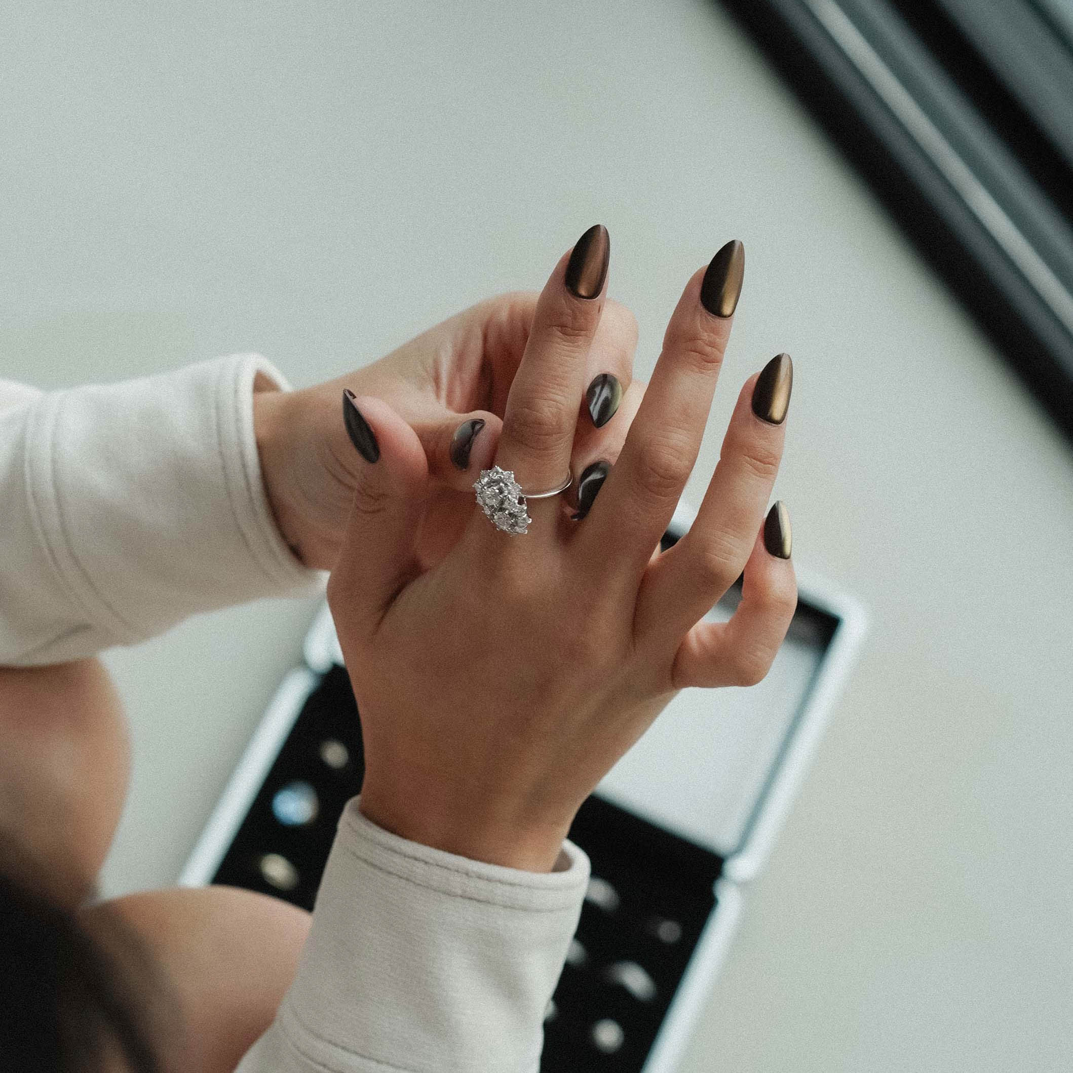 Elani | 18K Diamond Dress Ring - Menina Amsterdam