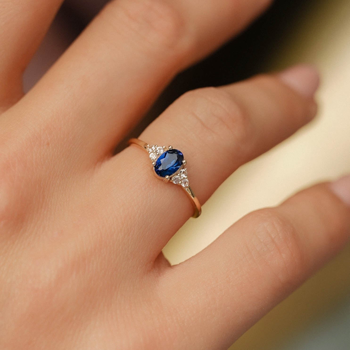 Ella | Saffier Solitaire & Diamant Ring