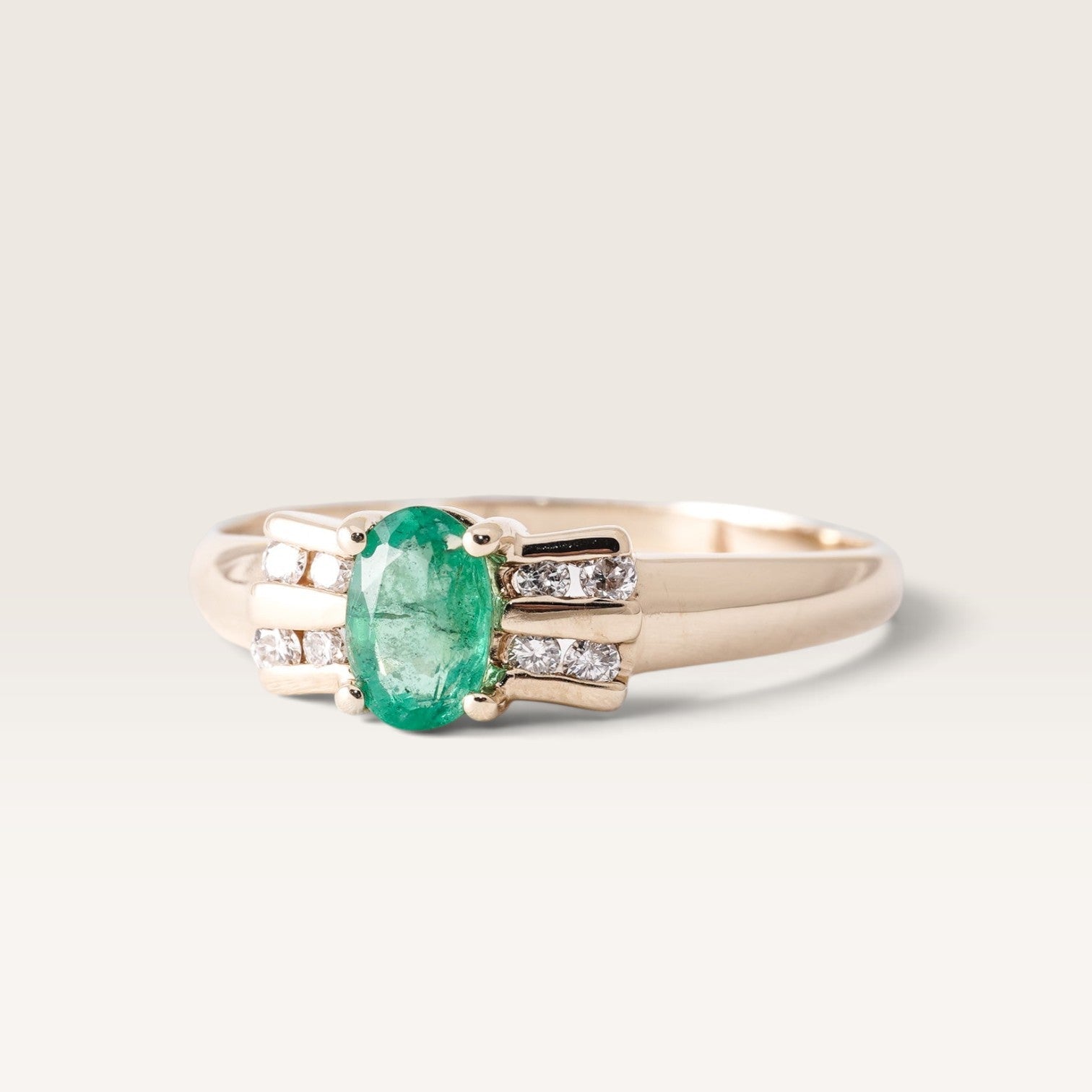 Erya | Vintage Smaragd & Diamant Details Ring - Menina Amsterdam
