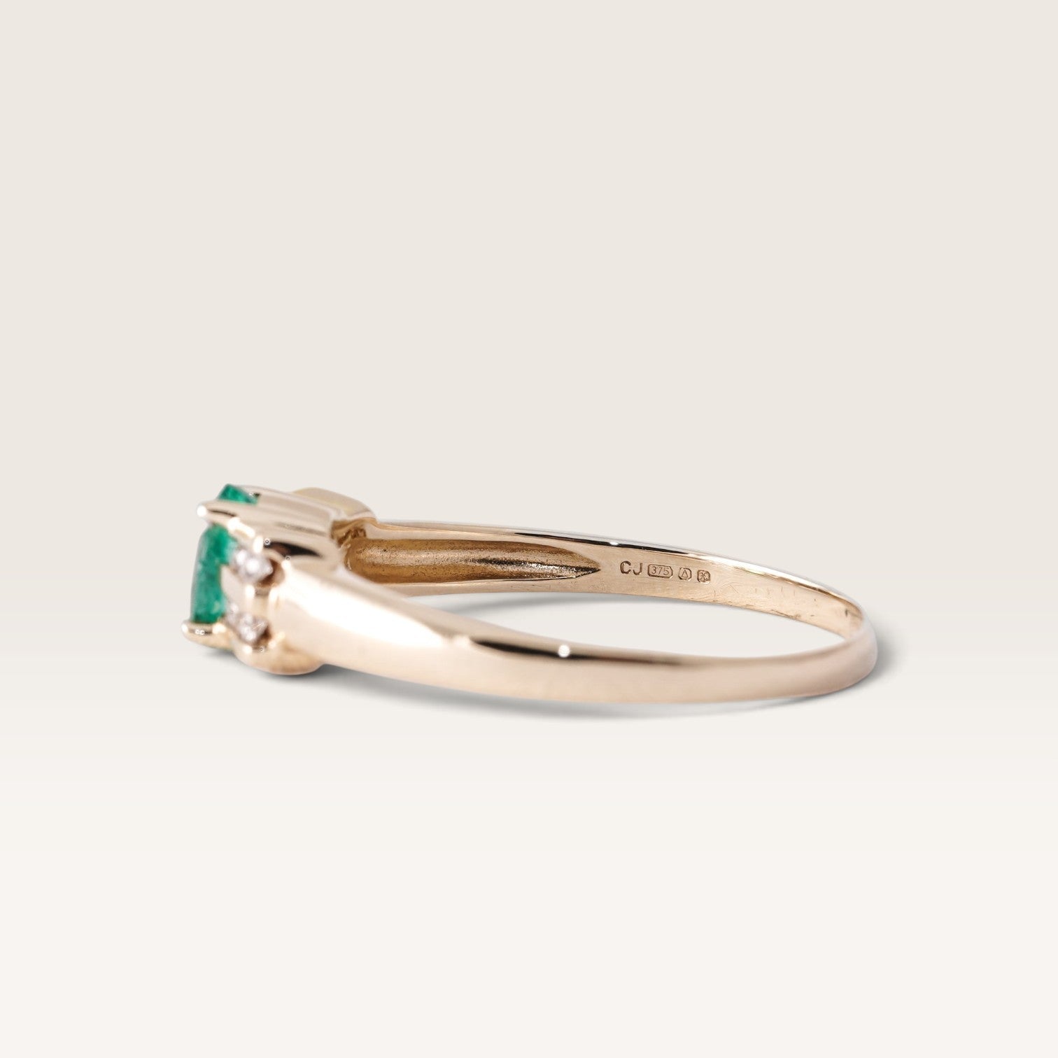 Erya | Vintage Smaragd & Diamant Details Ring - Menina Amsterdam