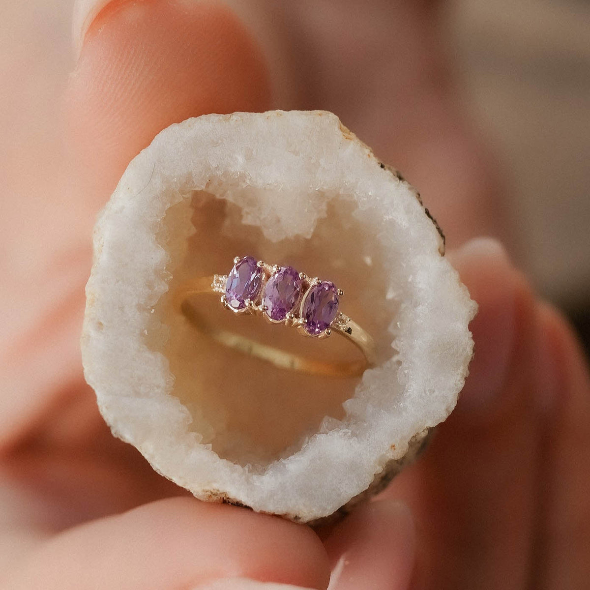 Julie | Triple Amethist & Diamant Ring - Menina Amsterdam