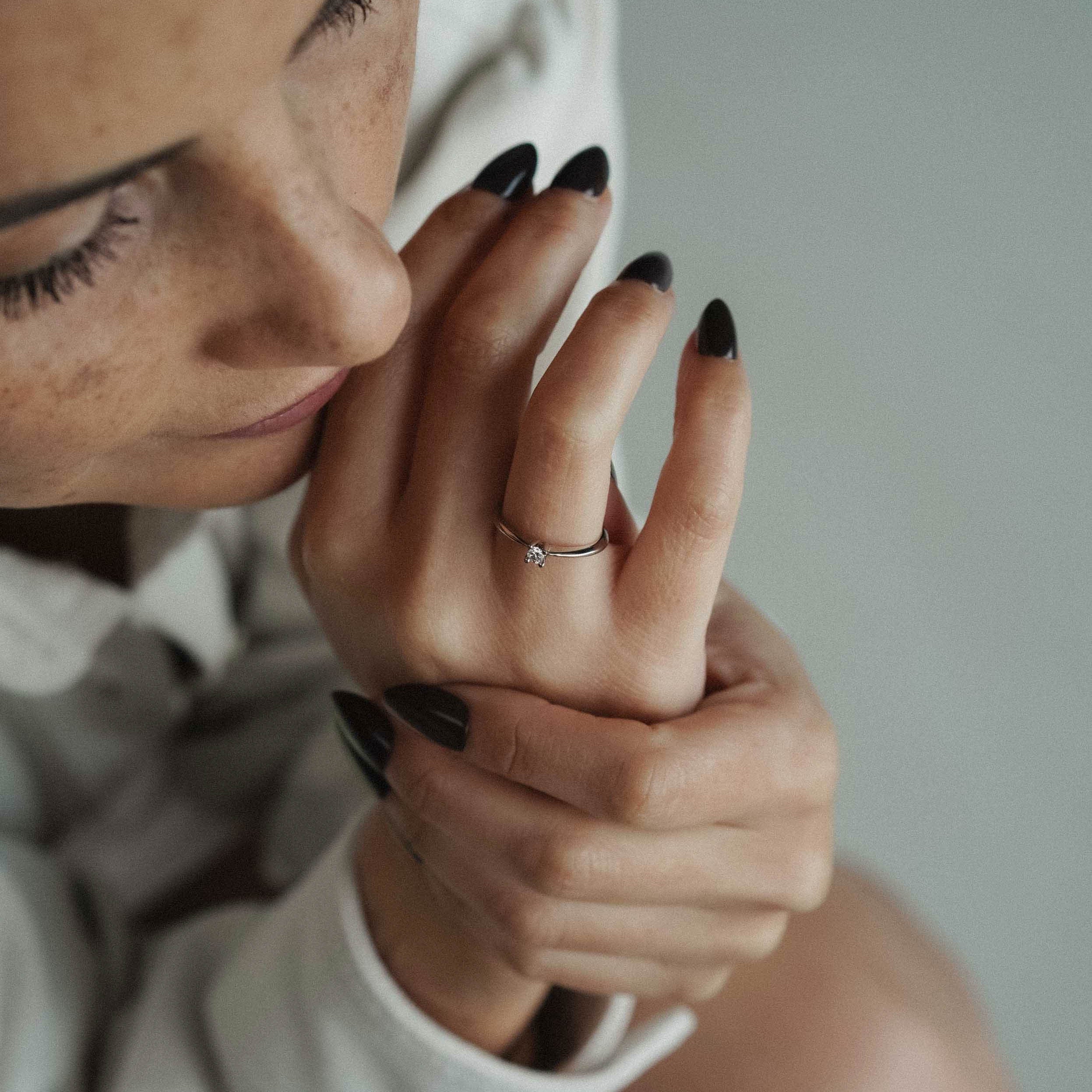 Lirius | 14K Diamant Solitair Ring - Menina Amsterdam