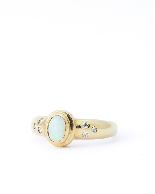 Eden | Vintage Opaal Solitair & Diamant Details