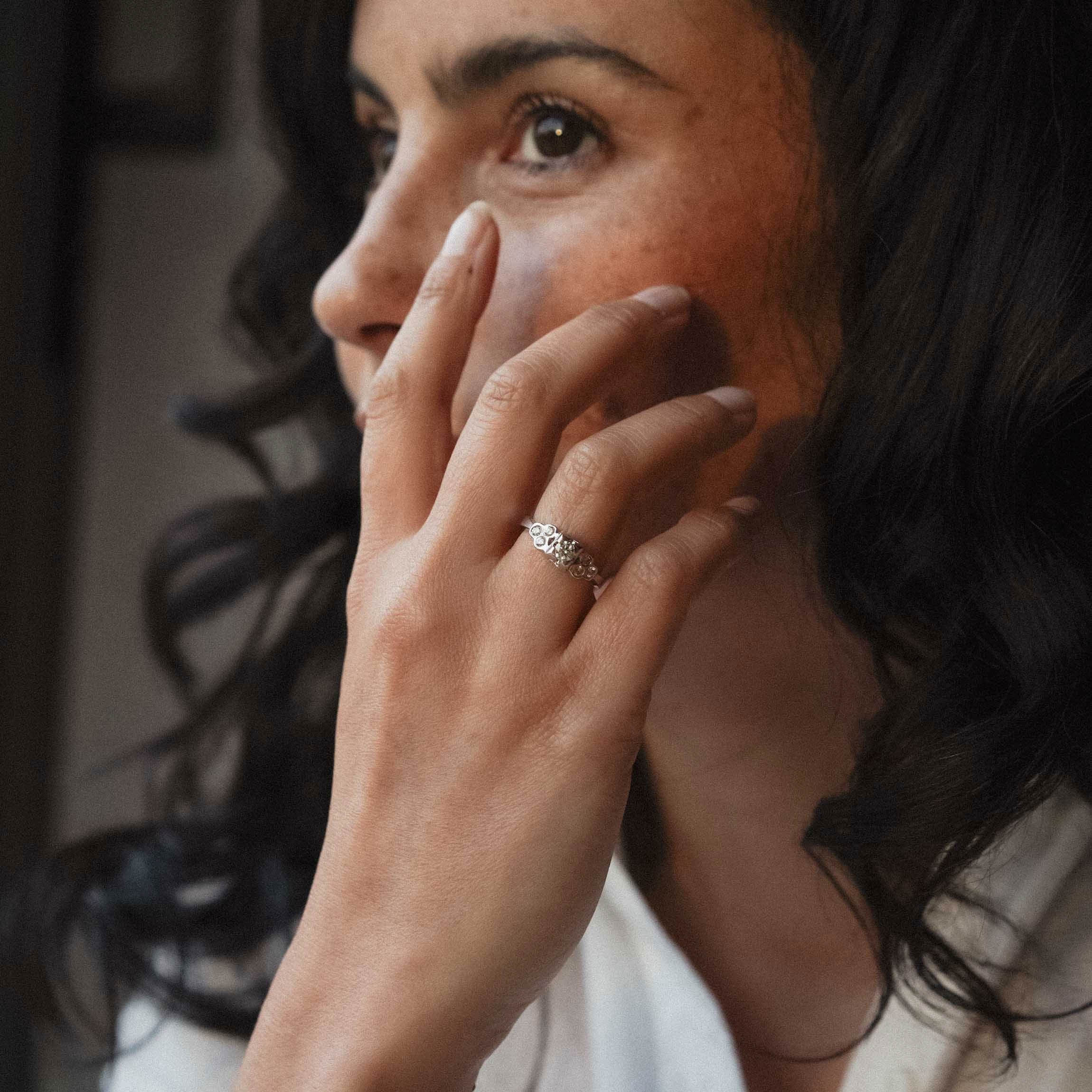 Roos | 14K Diamond Cluster Ring - Menina Amsterdam