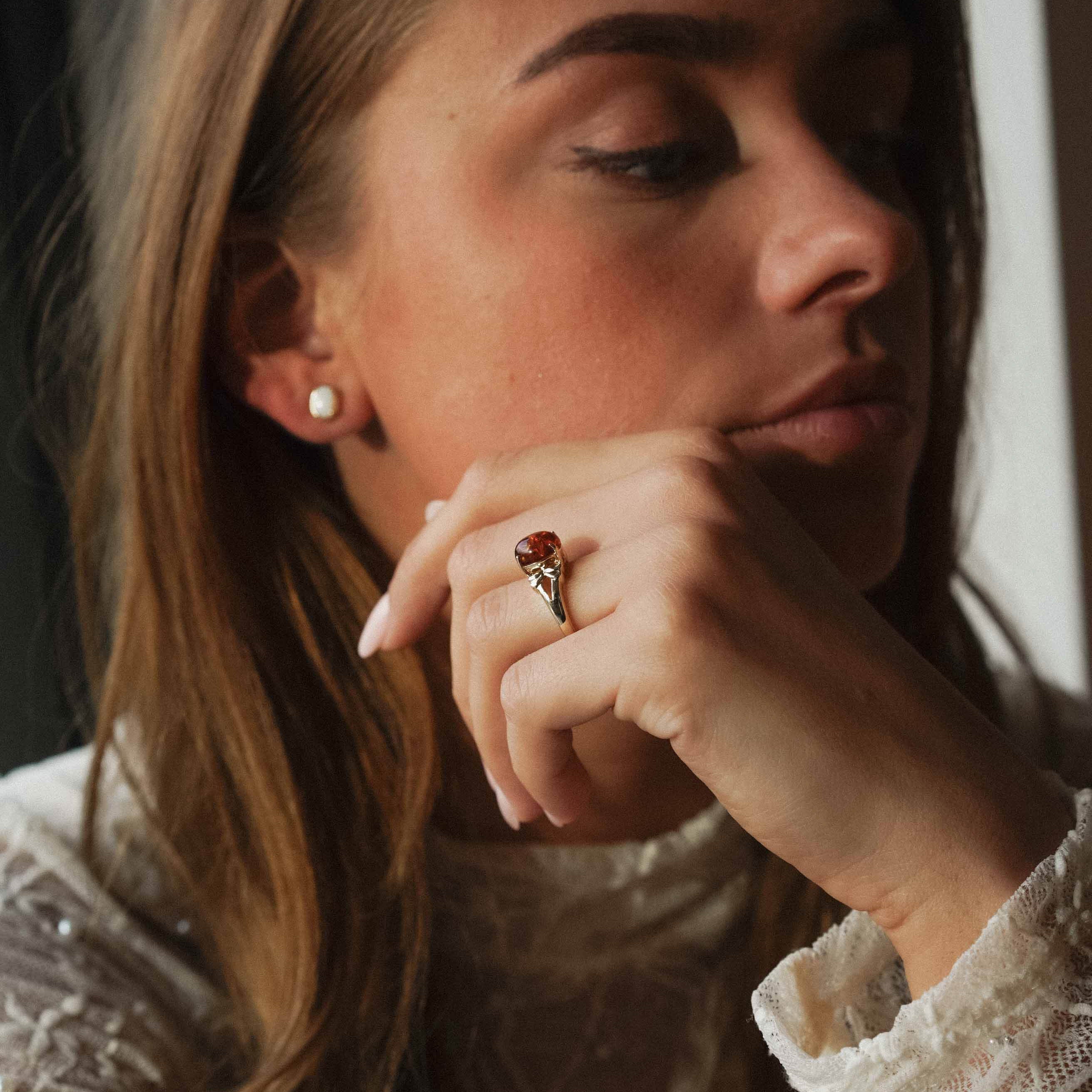 Verina | Vintage Amber Solitair Ring - Menina Amsterdam