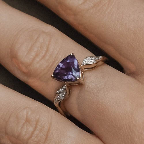 Ysera | Vintage Kwarts Solitaire & Diamant Details Ring - Menina Amsterdam